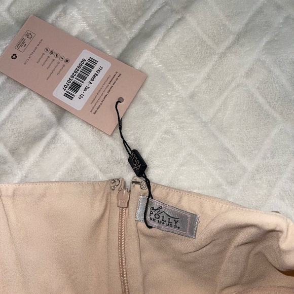 OH POLLY Elwira Dress NWT
Georgette A-Line Corset Mini Dress - Picture 7 of 8